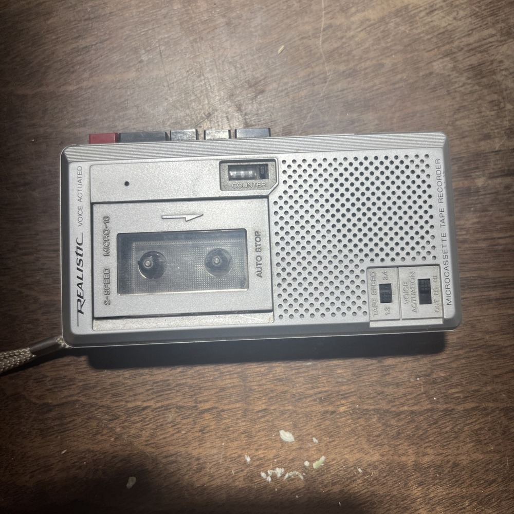 Realistic Micro18 14 1042 Voice Actuated Handheld Audio Cassette Recorder